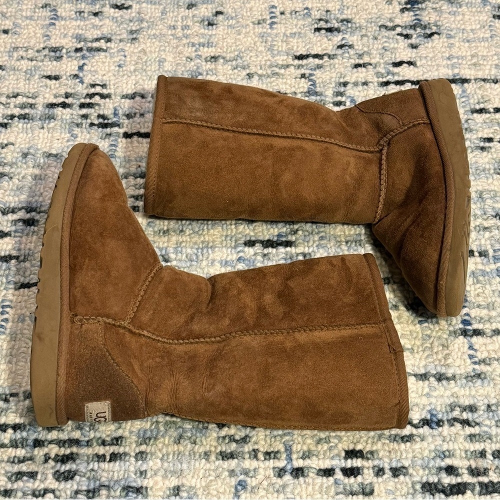 UGG Classic Tall Boot, Youth size 2